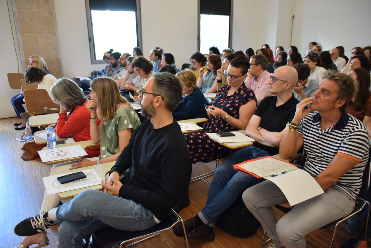 A continuació, a la #jornadaITS de l'#apicsbcn presentem 5 experiències que hem tractat a les consultes i que posem en coneixement de la resta de professionals per millorar el diagnòstic, el registre i la notificació dels nous casos d'#ITS