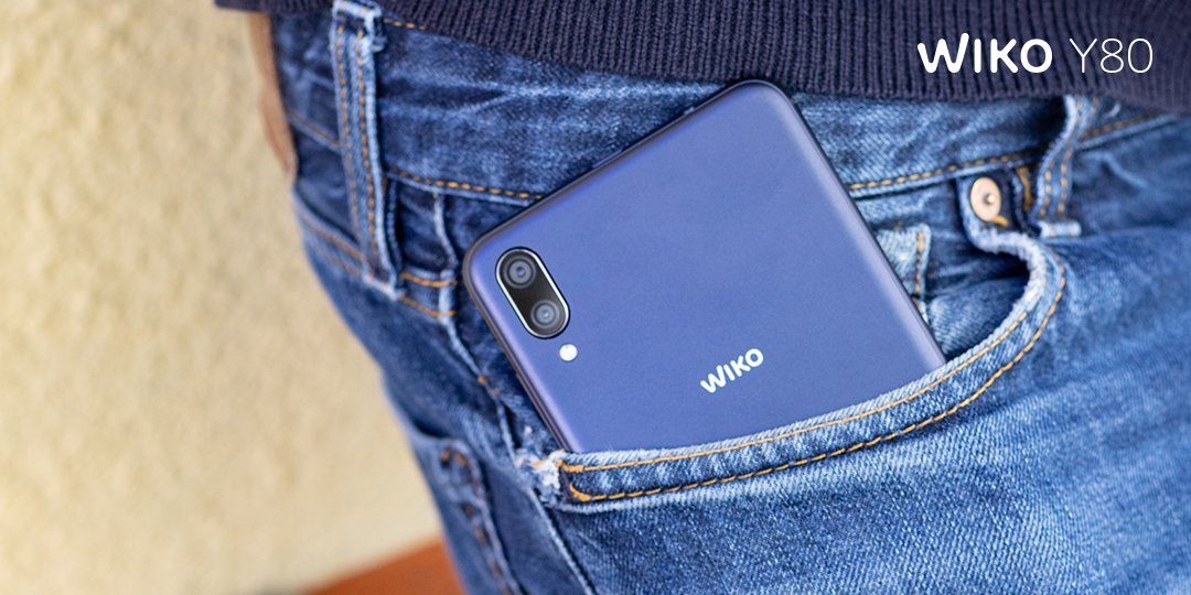 WikoPT's tweet photo. O #WIKOY80  está disponível em duas versões de armazenamento. 😄
Para além disso, tens garantida:
✅ Dupla câmera com tecnología IA
✅ Processador Octa-Core de 1.6 GHz
✅ Grande ecrã panorámico 5,99” HD+ 
✅ Batería de 4000 mAh
Qual é a tua característica preferida? https://t.co/LOFCeE3pf6