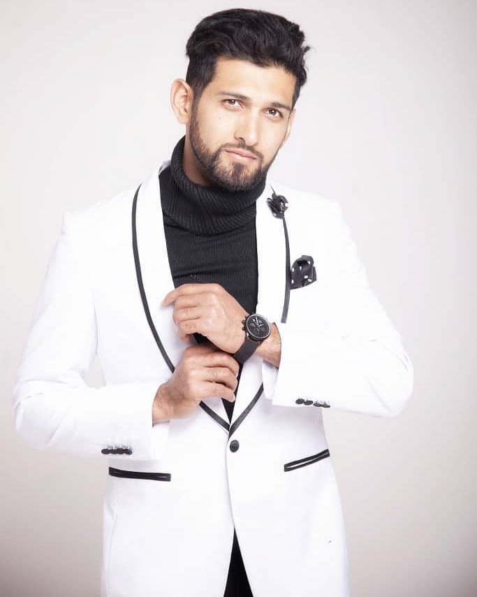 We are so excited to finally announce this piece of news. KOSHA Management is excited to have further extended it's talent representation portfolio to Sports. WE ARE PROUD TO WELCOME @SRazaB24
#KOSHAmanagement 
@veritasman_fashionstylist

#SRB24 🌍 #KOSHA