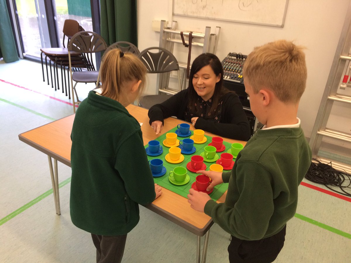 StandensBarnPS's tweet photo. Year 2 super problem solving at the Nrich maths roadshow @nrichmaths @MathsRoadshow https://t.co/kUYnyVjW3b