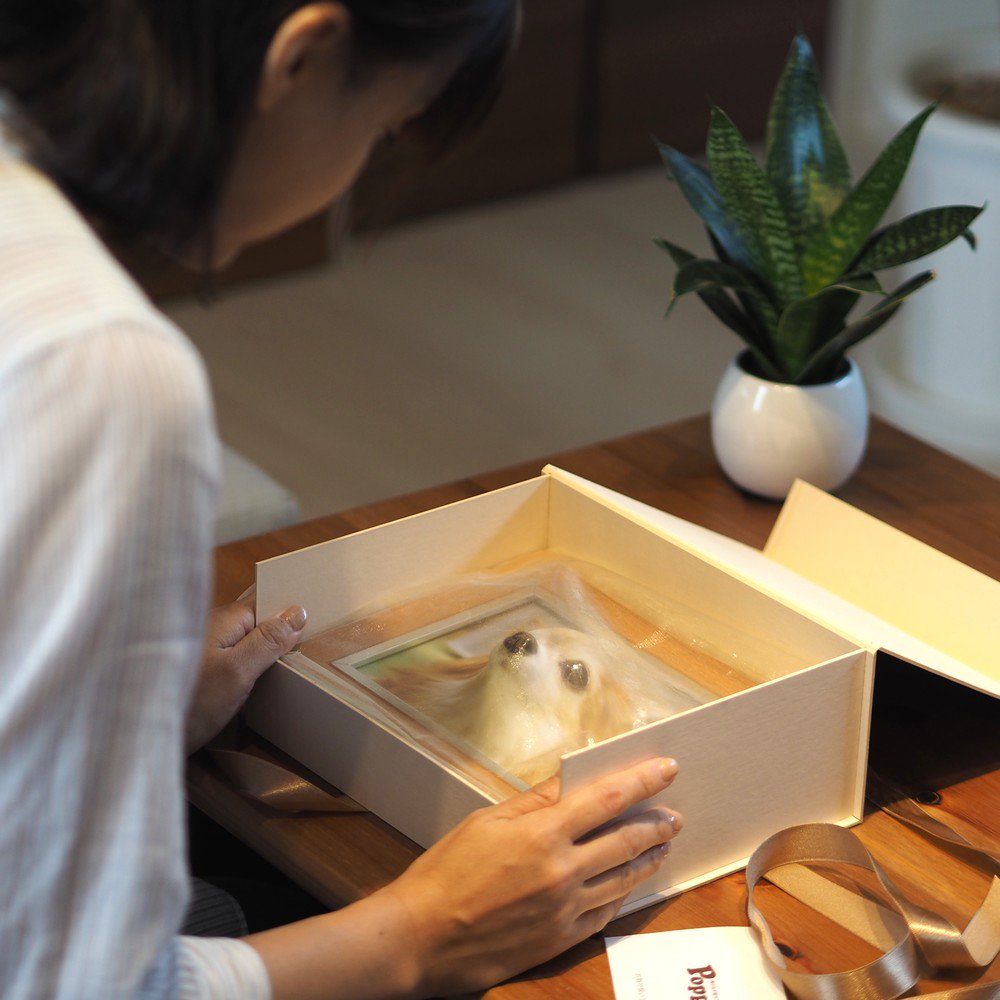 Poppet_tw's tweet photo. 平面写真1枚から作る、顔が飛び出す愛犬・愛猫の立体グッズ。手作業で一つずつ丁寧に仕上げています。
元気な愛犬愛猫はもちろんのこと、ペットロスに苦しまれている方の笑顔を取り戻すお手伝いをさせていただいております。
詳しくはこちら→https://t.co/9ZCKY3Z2FC
#ぽぺっと　#Poppet　#ペットロス https://t.co/Gi3I1IXTf0