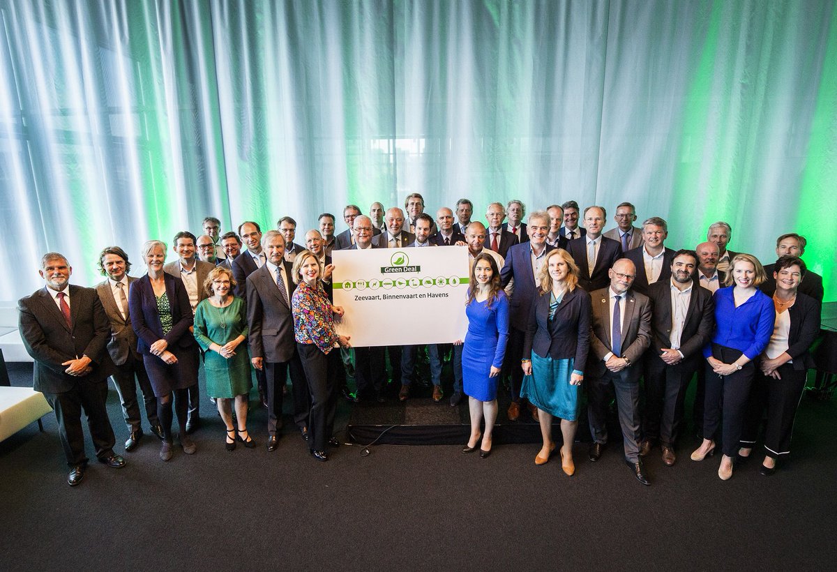 Together with Minister <a href="/CvNieuwenhuizen/">Cora van Nieuwenhuizen</a> (Infrastructure and Water Management), we have signed the <a href="/GreenDealNL/">Green Deal</a> Sea Shipping, Inland Shipping and Ports. This is a promise to boost the #sustainability of sea- and inland shipping for the coming 5 years. #climatechallenge #GoodFuels