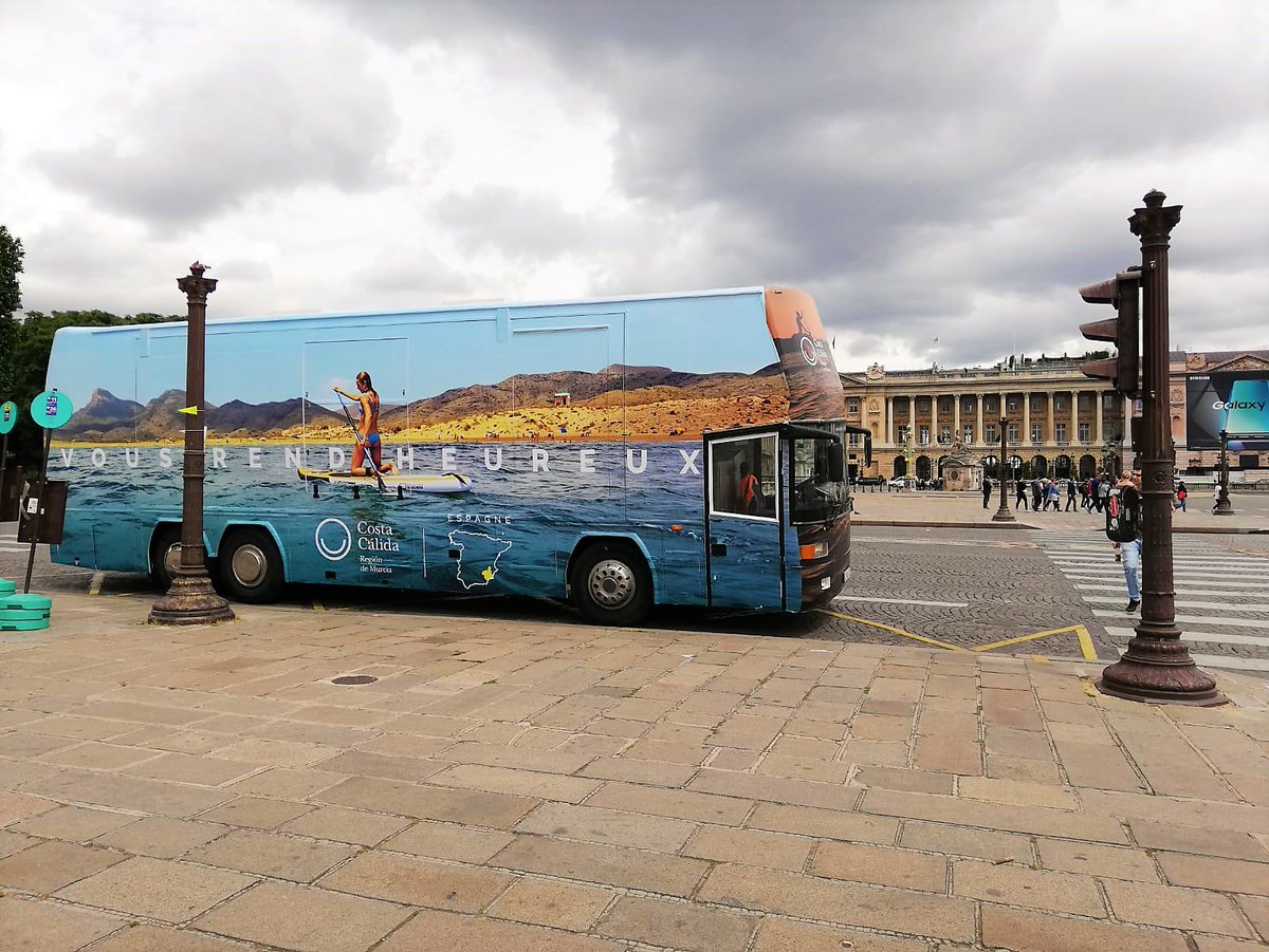 itremurcia's tweet photo. 🇫🇷 ES PEC TA CU LAR acción de promoción de #CostaCálida #RegióndeMurcia. 

🚌 Autobús vinilado de doble piso recorriendo el centro de #París, 8 horas al día durante 4 semanas. 

✅ Cobertura ➕ Notoriedad.

#PromocióndelDestino #CambioPercepcióndelDestino #Internacionalización https://t.co/TPbMb23NBm