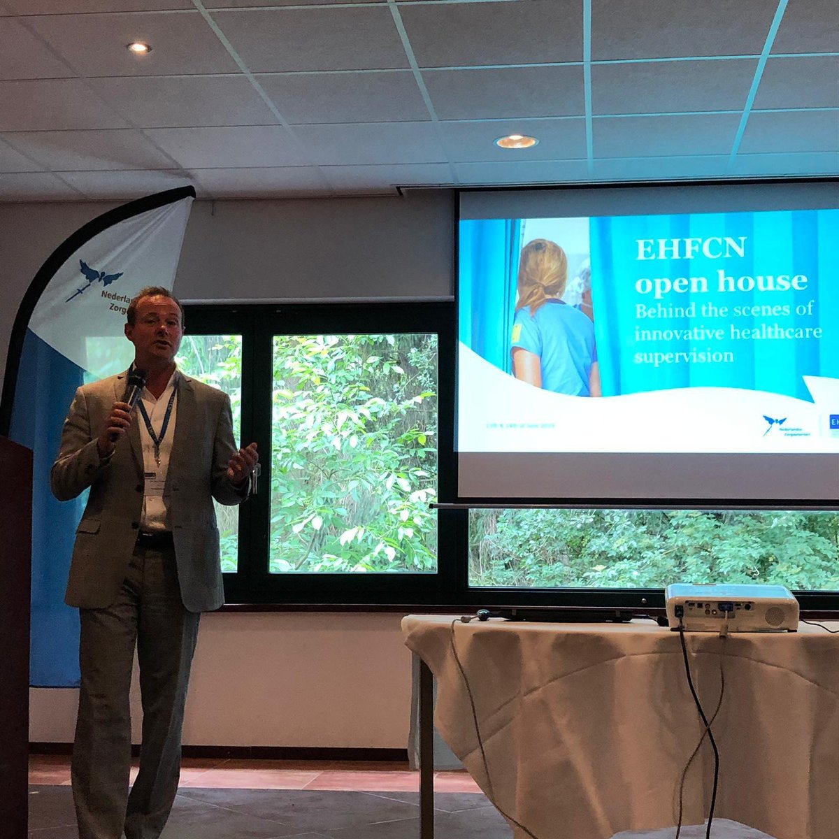 Zorgautoriteit's tweet photo. NZa-bestuurder Bart Combee opent de conferentie voor European Healthcare fraud & Corruption network #EHFCN https://t.co/gGSKM7aWhF