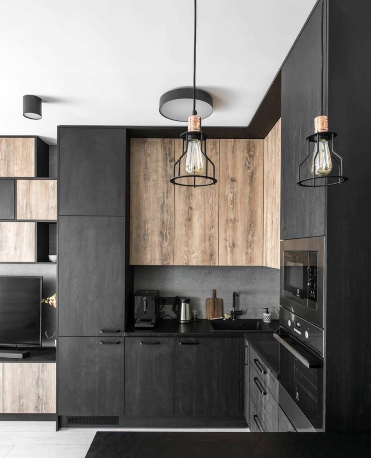 اسألني عن التصميم Pa Twitter اليوم عالم تصميم المطابخ لا ينتهي ويمكن اختيار اكثر من مادة في نفس المطبخ وتكاد لا تعرف من الصور ان كانت المادة المستخدمة هي خشب او ألمنيوم