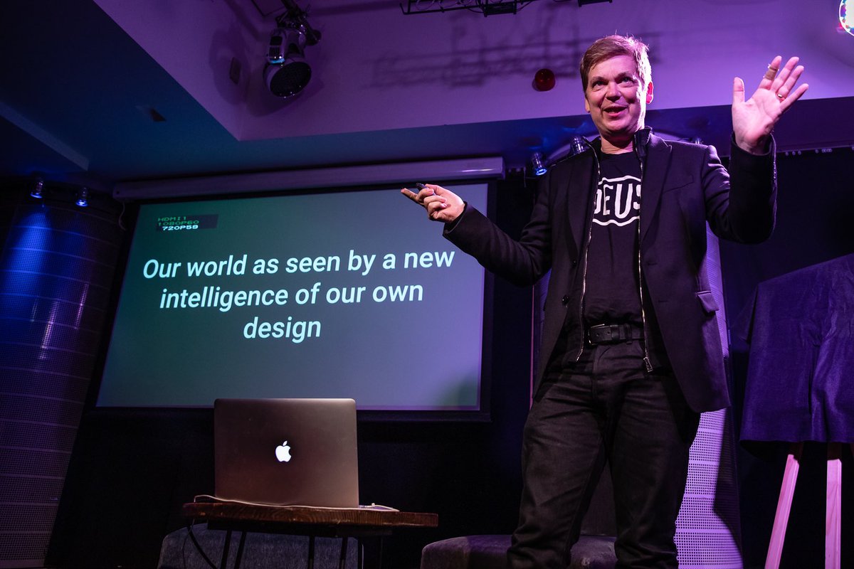 Thank you <a href="/hclublondon/">h Club London</a> for hosting and @AnnaLowe4 for moderating the A.I. + Art talk in London!