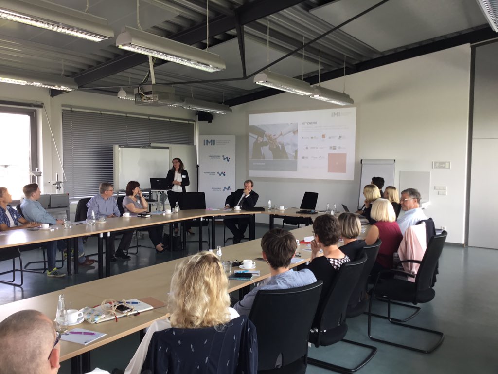 ClusterErWi's tweet photo. Gemeinsam mit #Metallbb und #ClusterKuChe beim Partnerworkshop im Innovationszentrum Moderne Industrie (IMI) an der @BTU_News in #Cottbus: Wie bringen wir Automatisierung und Digitalisierung für die Unternehmen voran? IMI ist ein interessanter Partner. @WFBBrandenburg https://t.co/LhHMse0pA4