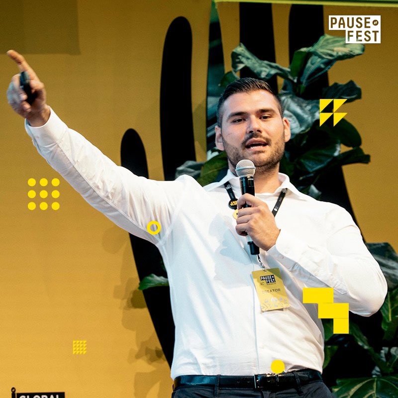 PauseFest's tweet photo. Malden Jovanovic from @BindiMaps_  at #Pause2019 won the entry to compete in @singularityau Global Impact Challenge. 🚀🙌🏻💥 https://t.co/1PdPrwDtIo