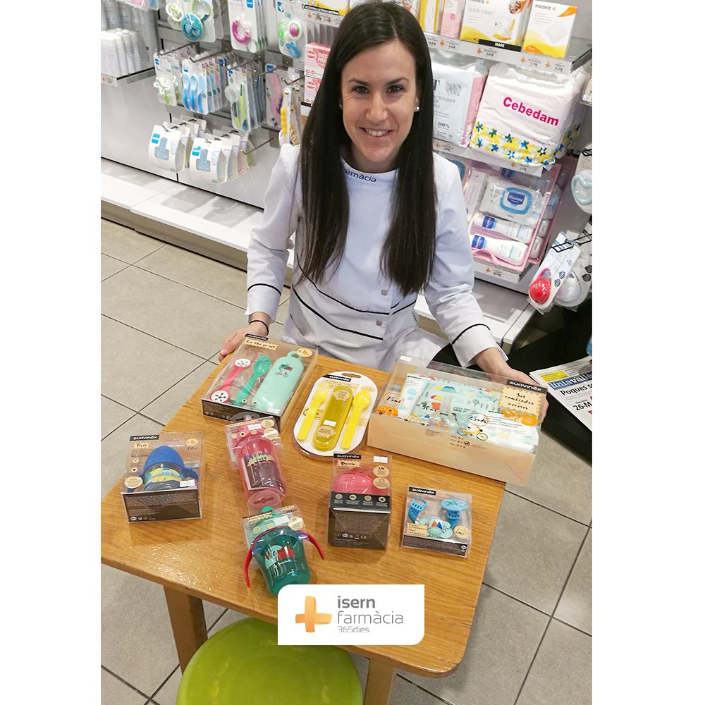 FarmaciaIsern's tweet photo. Ens encanta la nova col·lecció #Wanderlust de @SuavinexSpain, que inclou un esterilitzador de #xumets i xumets amb portatetines, dues novetats molt pràctiques per viatjar amb el teu bebè! ✈️ https://t.co/8033U29FS0
