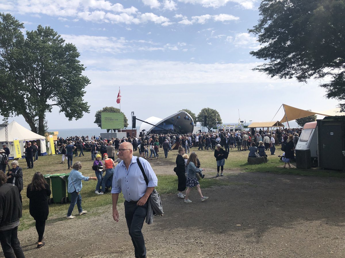 På åbningswalk mødte vi mange spændende organisationer og virksomheder som arbejder aktivt med FNs Verdensmål, og vi ser frem til at møde endnu flere. Kom forbi F33 kl 13.15, hvor vi sætter fokus på vandteknologi og energiteknologi, og slutter af med kolde fadøl #FMdk19 #fmdk