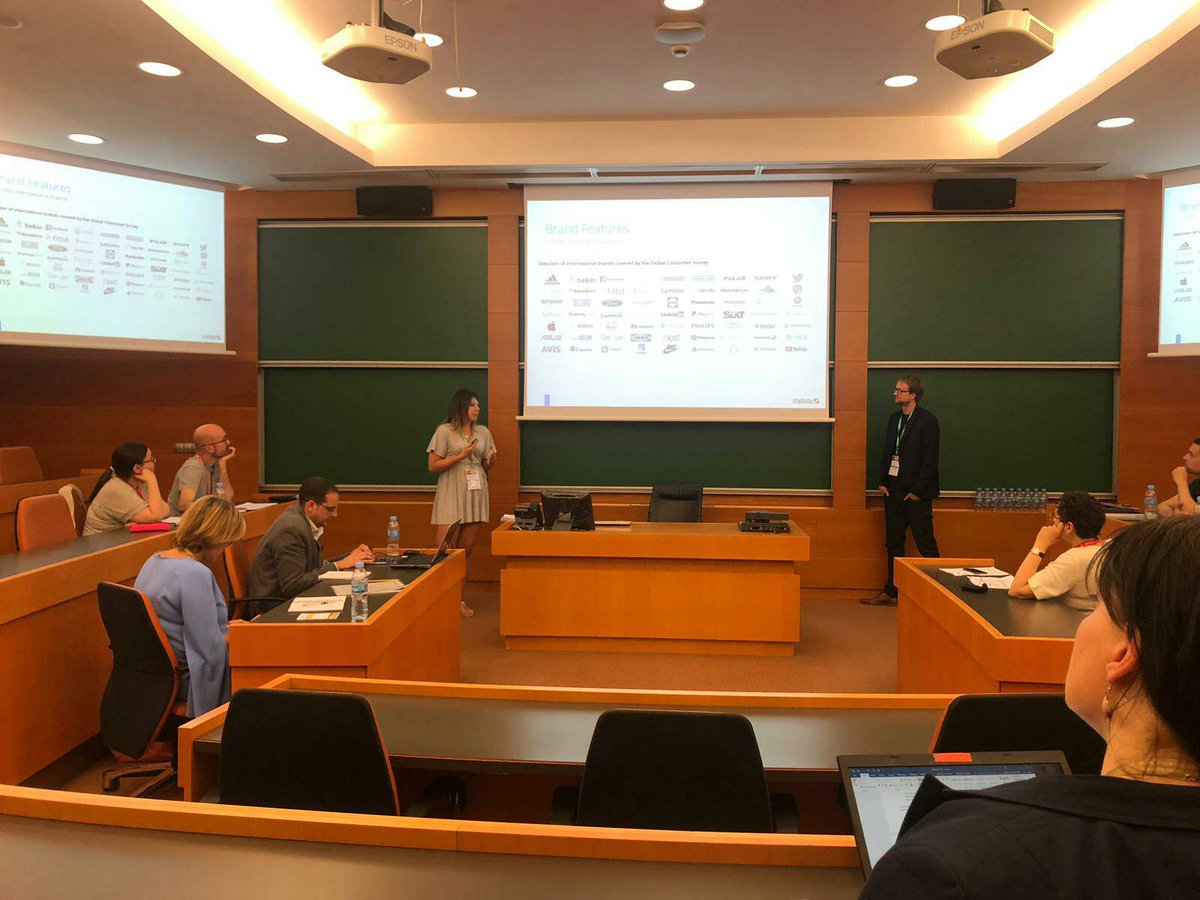 ebslg2019's tweet photo. Time for a break and for visiting the sponsors stands! Thanks to everyone for sharing your experiences in the first round of Flash talks https://t.co/yUSfVW73SR