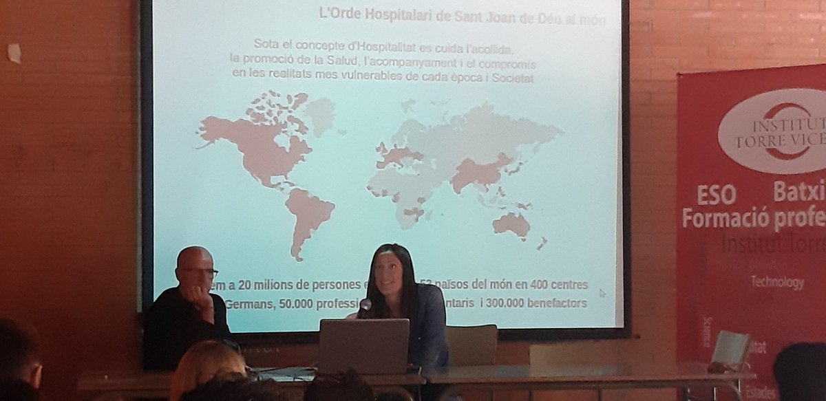 TorreVicens's tweet photo. Comencem el #JobDating2019!
El centre #SanJoandeDéu Terres de Lleida donen a conèixer el seu projecte a recent titulats en #TCAI.
Una ocasió per fer una entrevista i deixar el seu CV.
#fp #treball #insercioprofessional https://t.co/aNKlemqAJi