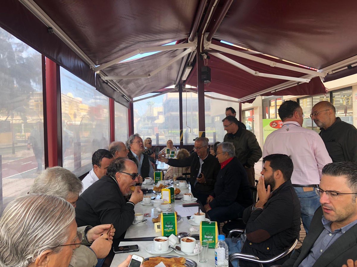 PabloEspinosaHA's tweet photo. Desayuno de @JorgeLahoudH con un grupo de amigos del Partido Popular. Hasta la próxima en julio !!! https://t.co/AlpXwIxGZC