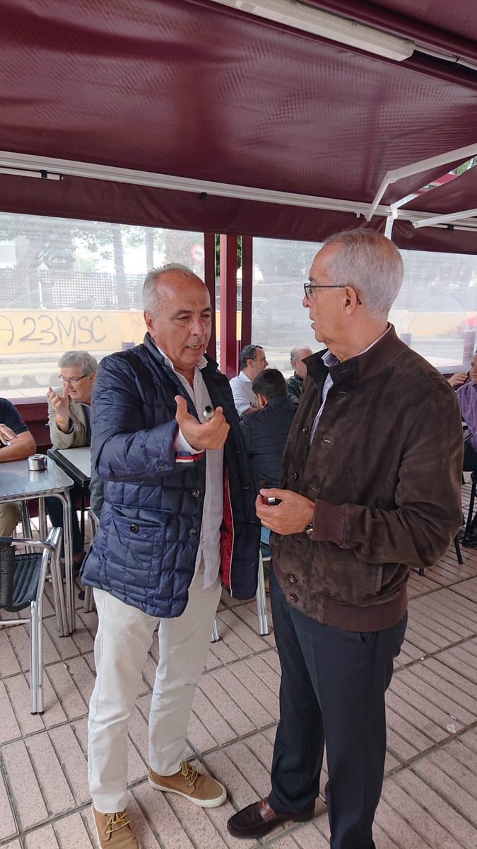PabloEspinosaHA's tweet photo. Desayuno de @JorgeLahoudH con un grupo de amigos del Partido Popular. Hasta la próxima en julio !!! https://t.co/AlpXwIxGZC