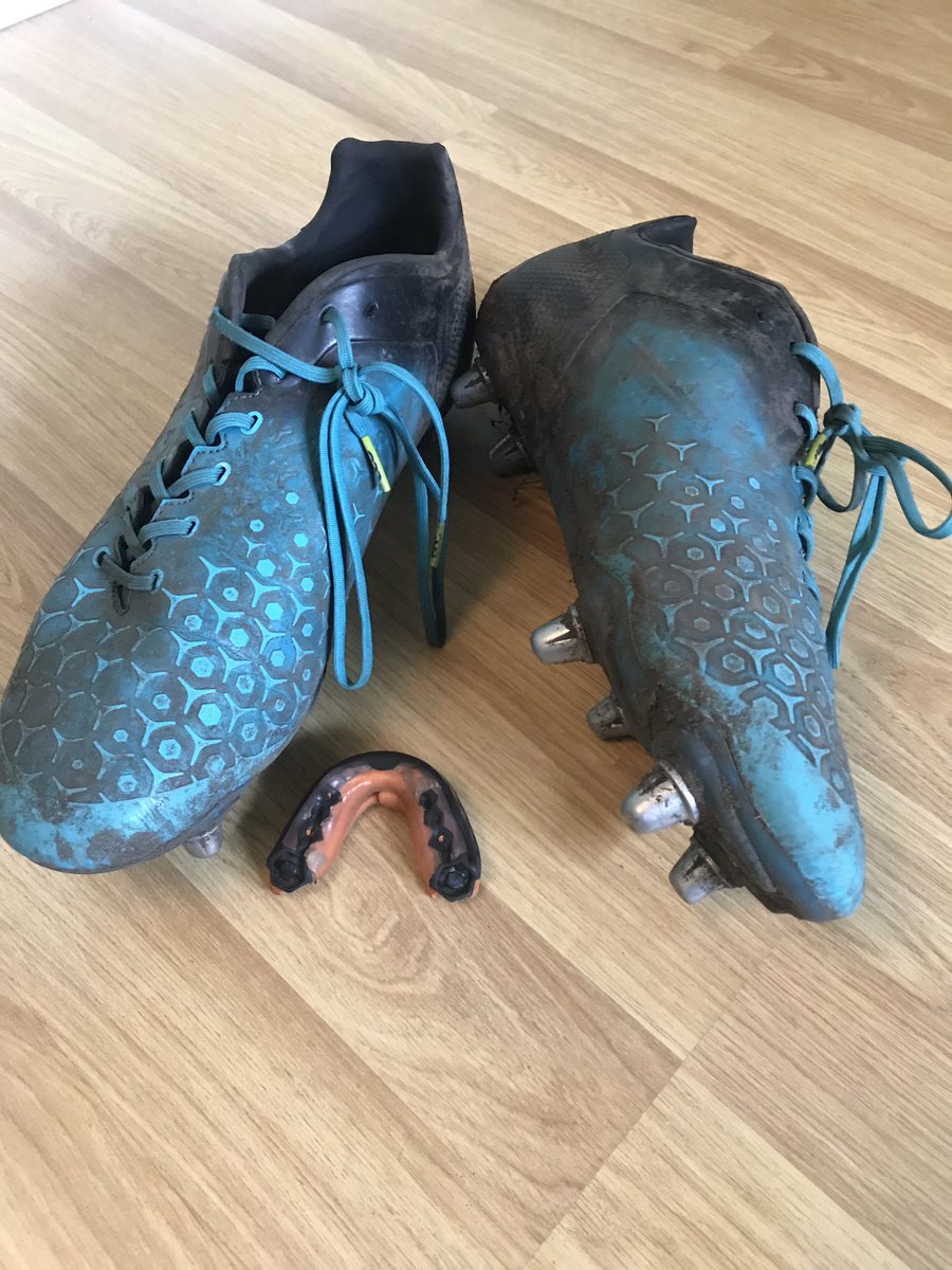 AdamLawton12's tweet photo. Looking forward to dusting off these tonight to with our good friends & @DellTechPartner @Softcat for a rugby match all in aid of a great cause CALM - #waroftheroses #getting2old4this ๐ https://t.co/zoltAB08Iw