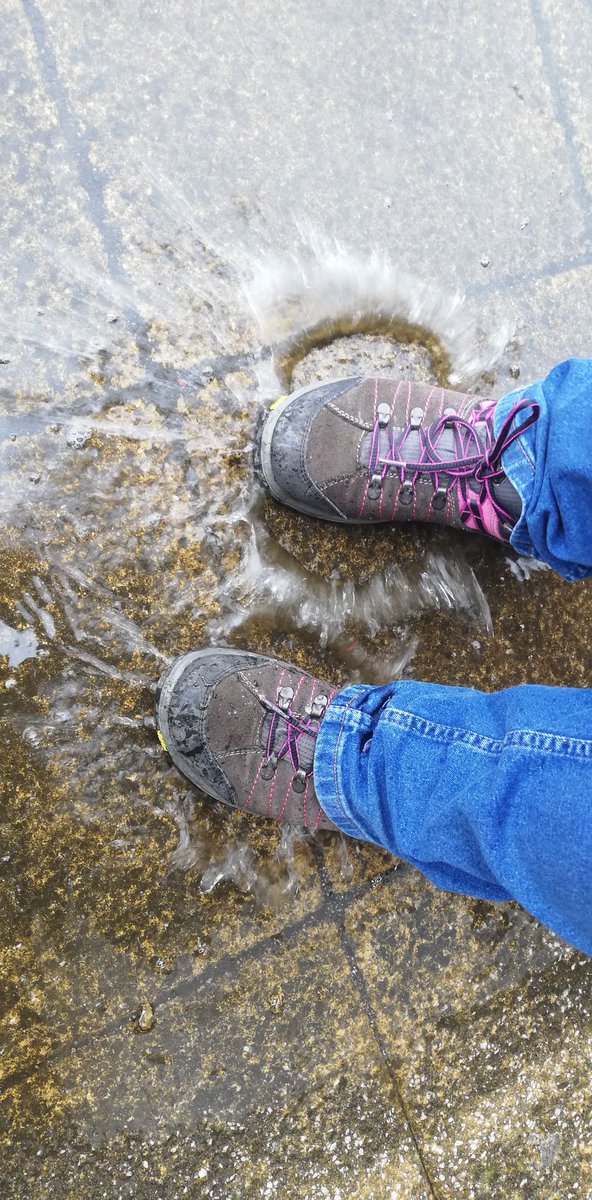 EvoltoDesign's tweet image. At Evolto, we had thought that the summer would be a quiet time for @AlexOsborne_Geo and the #ListeningToRivers project due to lack of rain. Seems mother nature is keen to keep the research going—the country's loss is Evolto's gain.
#IntelligentElectronicDesign #babble