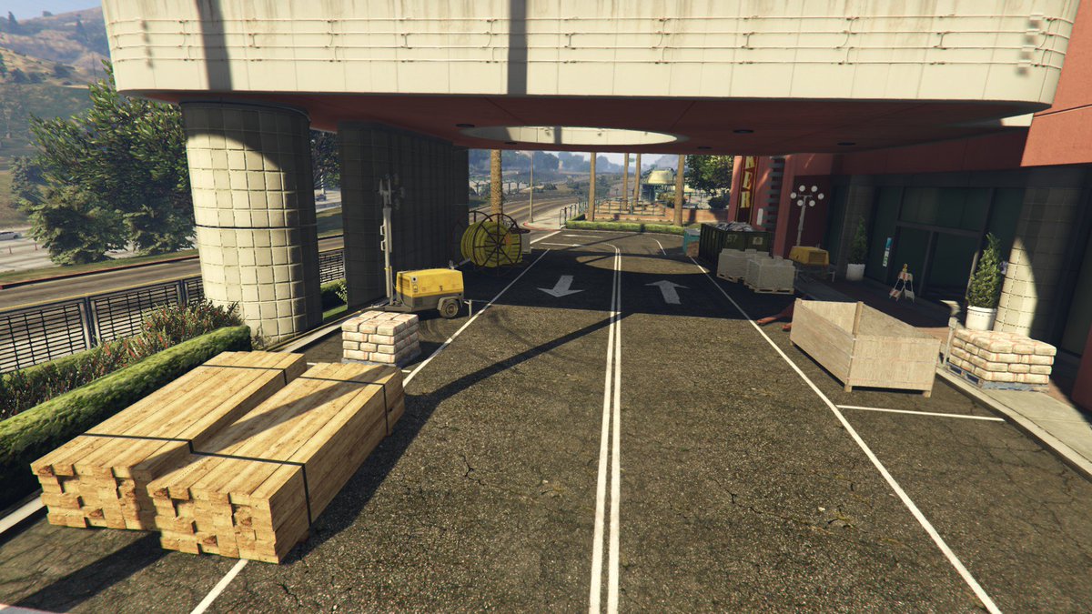 TheGTABase's tweet photo. The Casino Entrance has changed in #GTAOnline and this is how it looks now! 

All you need to know about the upcoming Casino DLC, here: https://t.co/q1i0kYpG0k https://t.co/Qn0TfQDUzk
