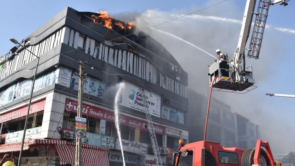 htTweets's tweet image. Gujarat High Court seeks probe report from government on #SuratFire tragedy

hindustantimes.com/india-news/guj…