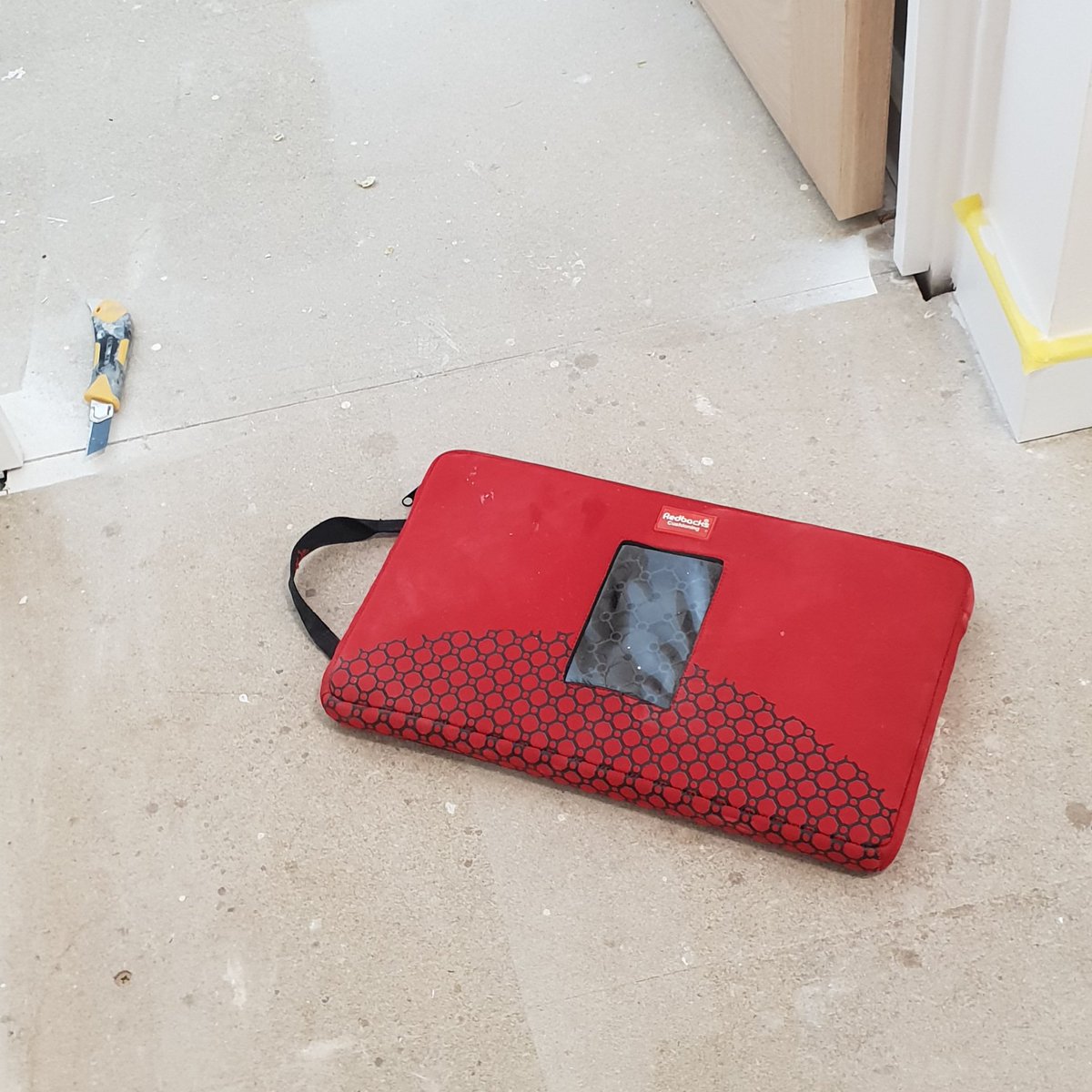 Bankierandrewg1's tweet photo. Thanks for the advice my knees love this @ToolTalk1 @TheDecoratorMag @ThePDA @ColemanBrosLtd @jkerry79 @adam_feather09 @adehewsondecor1 @chriskerfoot https://t.co/SGlU6KFuln