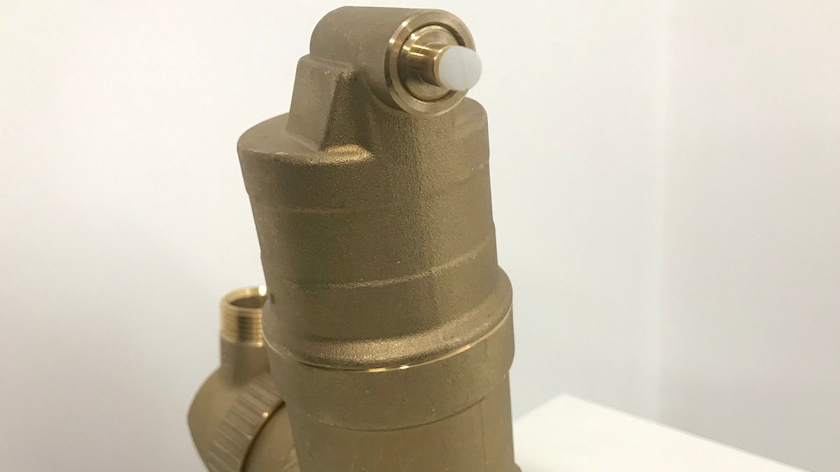 SpirotechUK's tweet image. Always remove the small white plug that comes with the #RV2, but keep it safe for future air testing  💡 #SpiroTip