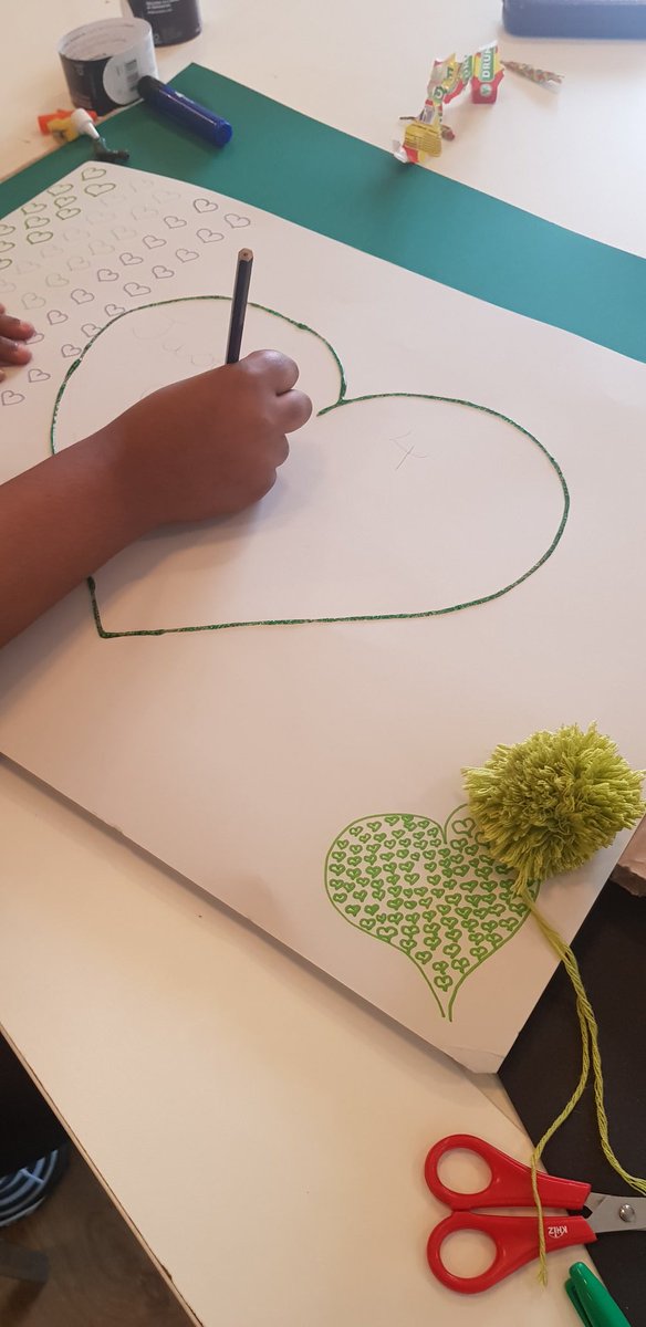 tbapent's tweet photo. #GrenfellTower Making banners for tomorrow ❤️ https://t.co/b6BIIreusN