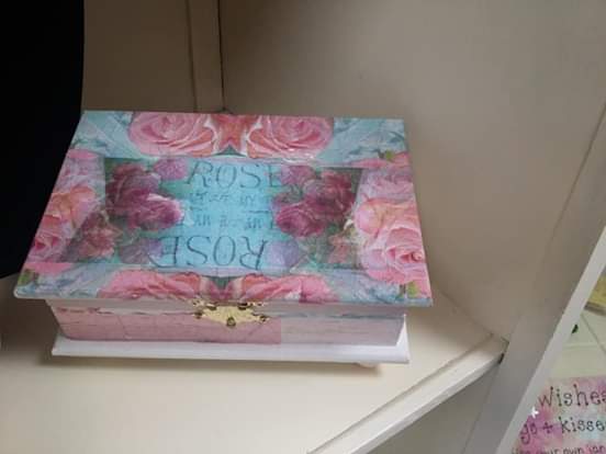 myplumtree1's tweet image. A few of my recycled shabby chic, decoupage  boxes. 
Love making these💖 love recycling 💖