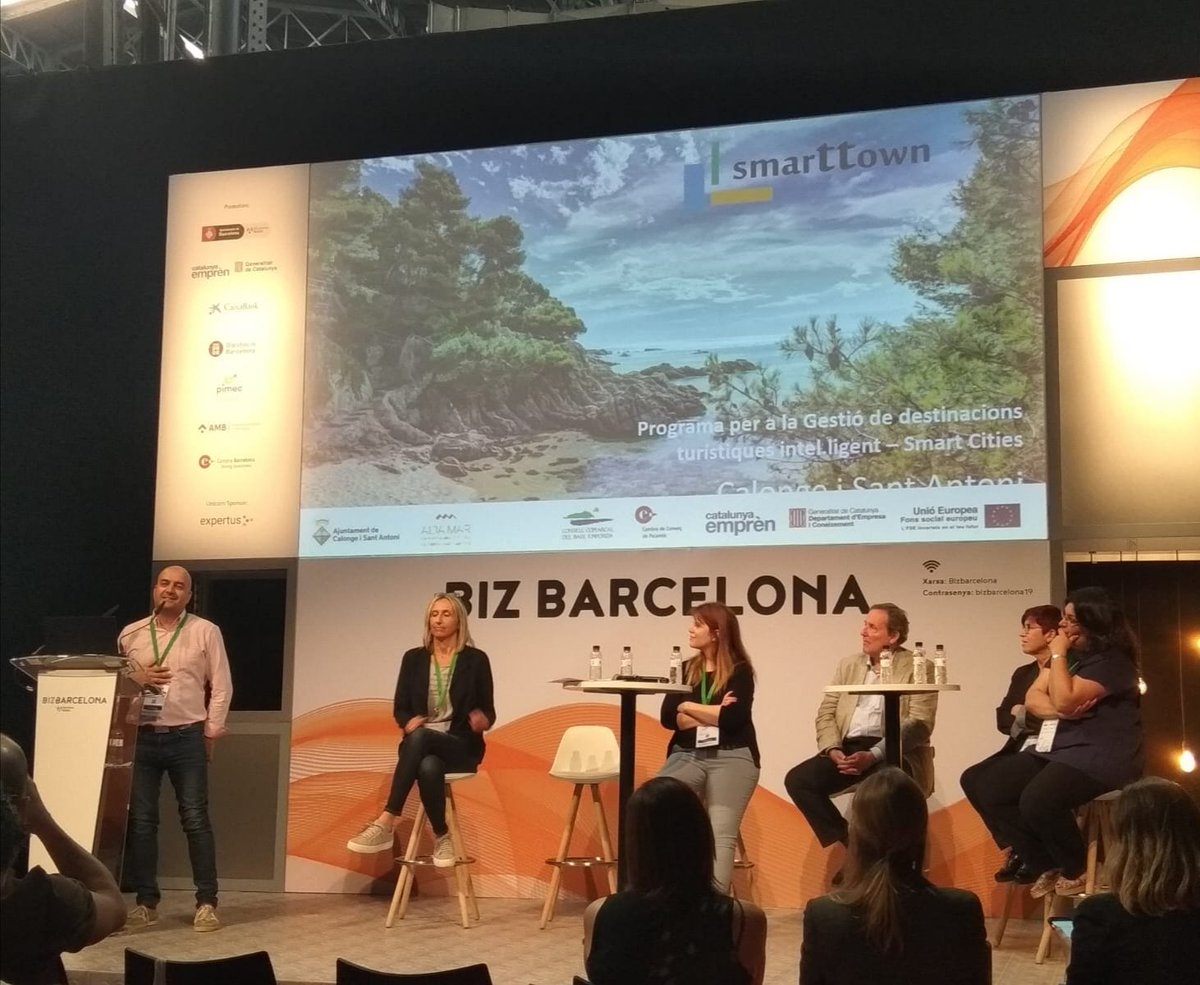 peninsulacorp's tweet photo. .@lourdesmiras de @emprencat ens presenta 15 preacceleradores del #ProgramaPrimer que acceleren projectes basats en l' #Innovacio i la #Tecnologia  d'alta especialització.

cc @bizbarcelona @gencat

#bizbarcelona19 #startup #openinnovation #corporateventuring https://t.co/EnRILMLHiD
