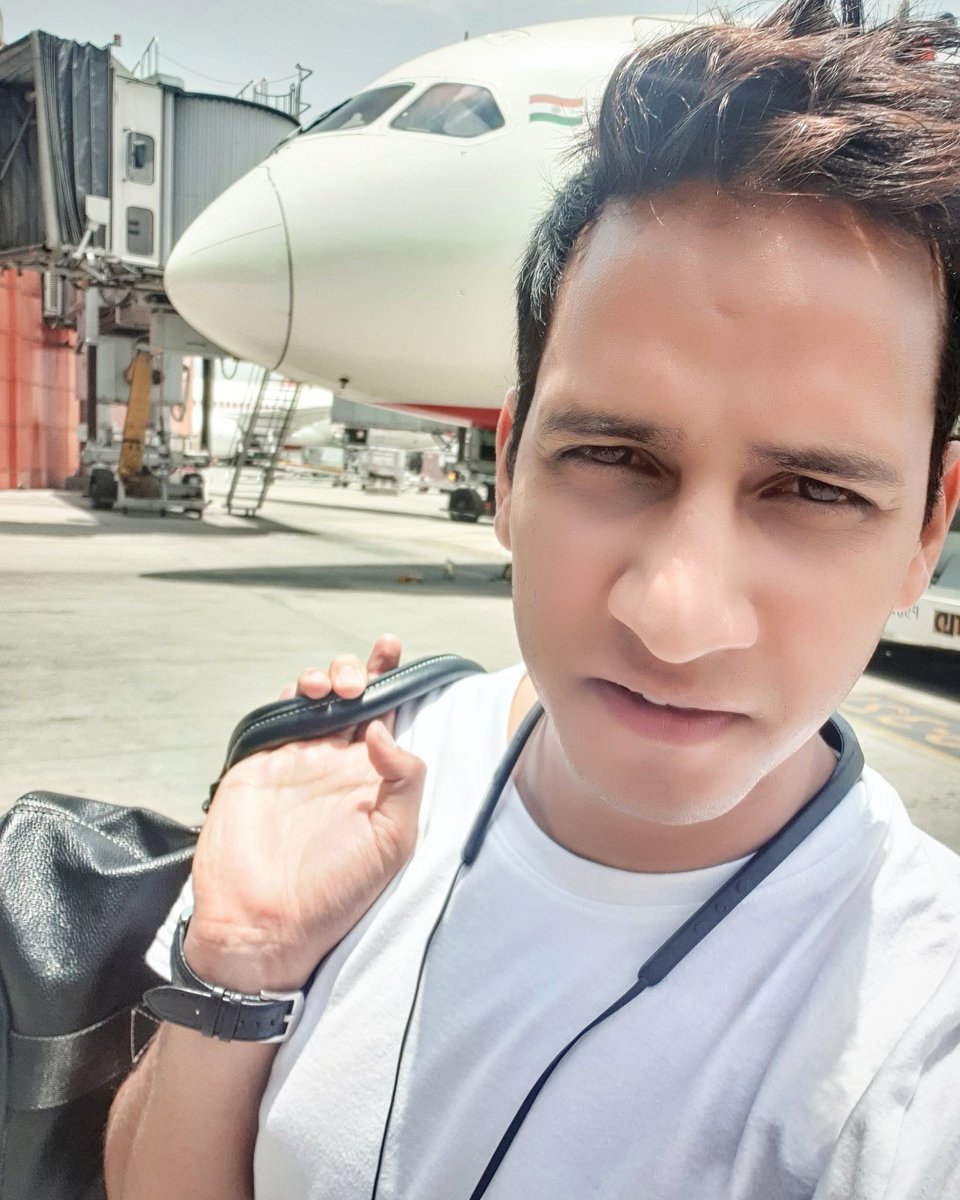 AnchorROHIT's tweet photo. Time To Fly Pune For Team building Activity 🎯
#teambuildingexpert #teambuildingactivity https://t.co/L5FhRVxrjD