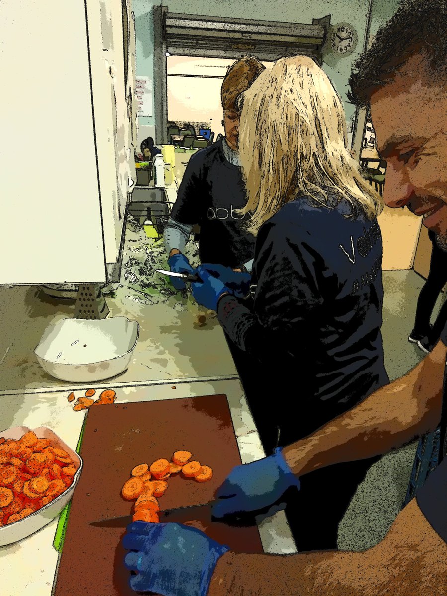 HandsOnLondon_'s tweet photo. Great Day with #AbbVieGivesBack at @AgeConcernWindsor
#BeTheChange https://t.co/K1wTrw6pUS
