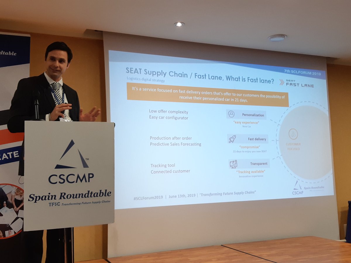 CSCMPSpainRT's tweet photo. "Supply Chain Digital Transformation-People & Smart Technology 4.0 approach" David Castilla from SEAT presenting at the #SCLForum2019 organized by @CSCMPSpainRT
#supplychain #logistics
#networking #clevels https://t.co/tqsLFEpfc8