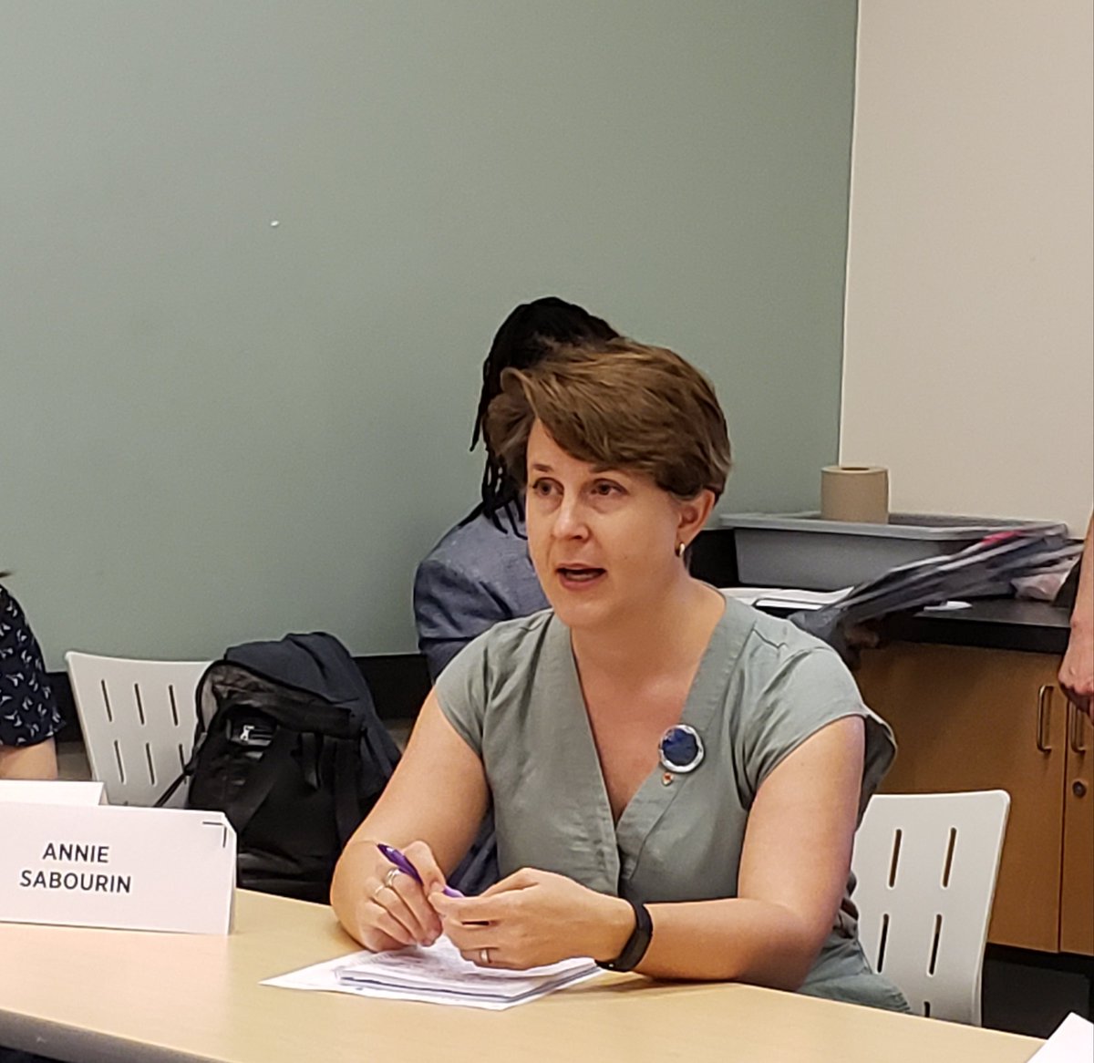 actioncanada's tweet photo. "Pour tous les fellows, leur année de fellowship en a été une de transformation. I encourage you to challenge yourselves so you can exert more change. Be comfortable with being uncomfortable." - Présidente d'#ActionCanada Annie Sabourin. https://t.co/T8FprpSK6S