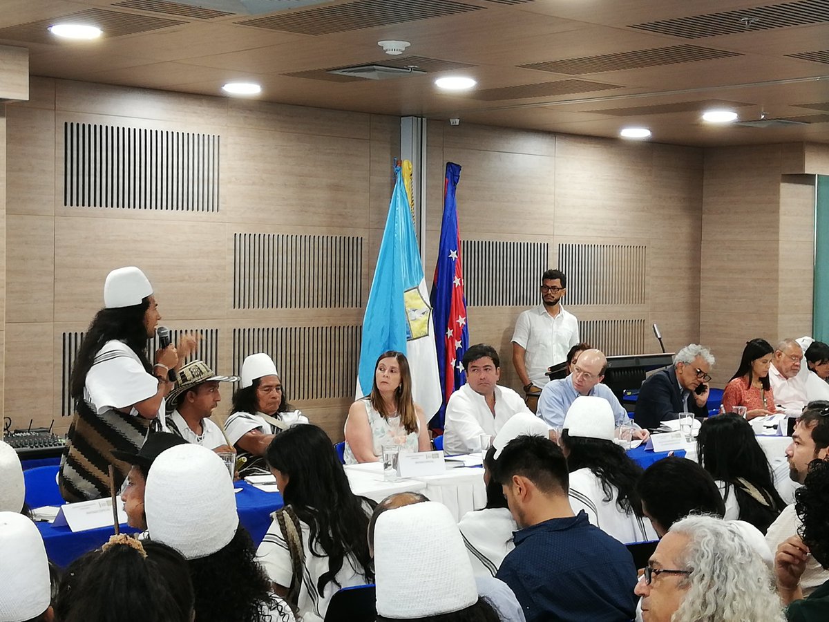 NormaVeraSa's tweet photo. #Avanzamos Esta Sesión Descentralizada de la Comisión de Ordenamiento Territorial del @SenadoGovCo la cual preside @fabiangcs para lograr acuerdos de gestión y proyectos específicos que beneficien a los indígenas de la Sierra Nevada de Santa. #EstamosCumpliendo https://t.co/mr9wwxFsoP