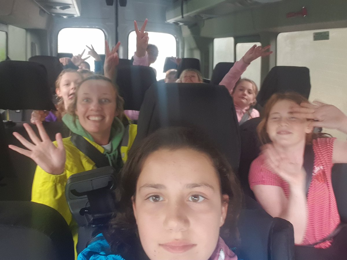 QuayYr6's tweet photo. Brilliant afternoon raft canoeing. We are now on our way back to get showered, have some food and then do labyrinth tonight. #y6residential #MakingMemories #teambareamazing https://t.co/6BjX0dAqlO