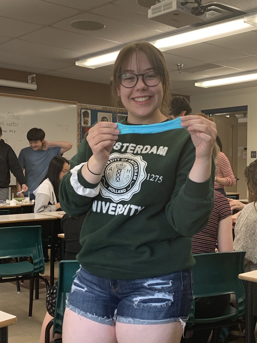 IBatPA's tweet photo. STEM at lunch! Making magnetic slime. 🧲 🧲 🧲 @Panthers_PA https://t.co/xgsahgLPXS
