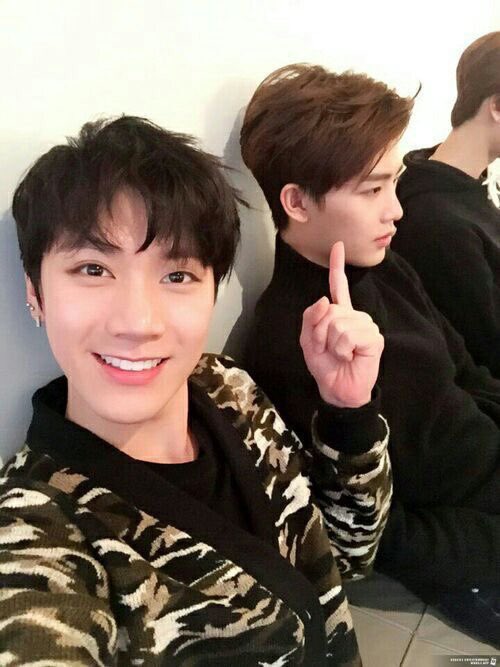 TwitJAETEN's tweet photo. พระจันทร์อันแสงสว่างสดใส เสียงหวานอันทรงไพเราะที่ต้องเป็นเคลิ้มทุกที แทโยมิผู้เป็นดั่งตำนาน มุน แทอิล! สุขสันต์วันเกิดนะคะพี่แทอิล มีความสุขมากๆเลยนะ อาทิตย์หน้าเราจะได้เจอกันแล้วละ! เจ้าแสบเตนล์เจย์คงทำให้พี่ปวดหัวใช่ไหมละคั้บ แต่ก็นะ ฝากดูแลด้วยนะคะ! 

#HAPPYTAEILDAY https://t.co/Y5Azl0SVYr