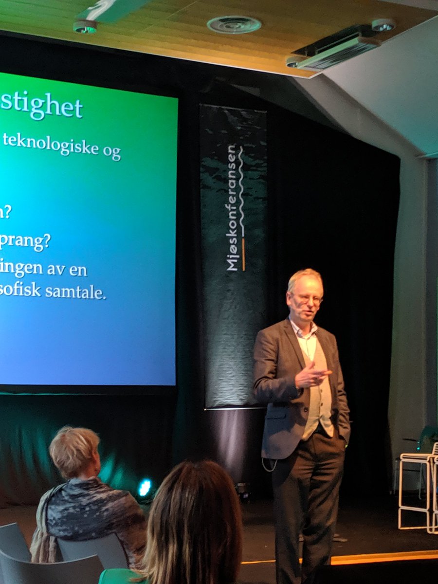 .<a href="/henrik_syse/">Henrik Syse</a> avrunder #mjoskonferansen med nye, friske og humoristiske perspektiver på dagen som har gått: - Vi trenger en kombinasjon av rask og langsom, og her i Innlandet ligger forholdene godt til rette!