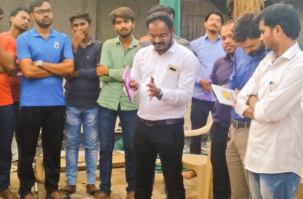IngoleParmeswar's tweet photo. आज औरंगाबाद येथे श्री सचिन ढवळे सर  आले असता डी एड बी एड संघटनेच्या वतीने सत्कार केला सरांनी आम्हाला मार्गदर्शन करत विविध विषयांवर चर्चा केली ...#युवा #मराठवाडा #पदवीधरमतदारसंघ @abpmajhatv #परमेश्वरइंगोले @swarkadeeSakal https://t.co/68QQNszM5g