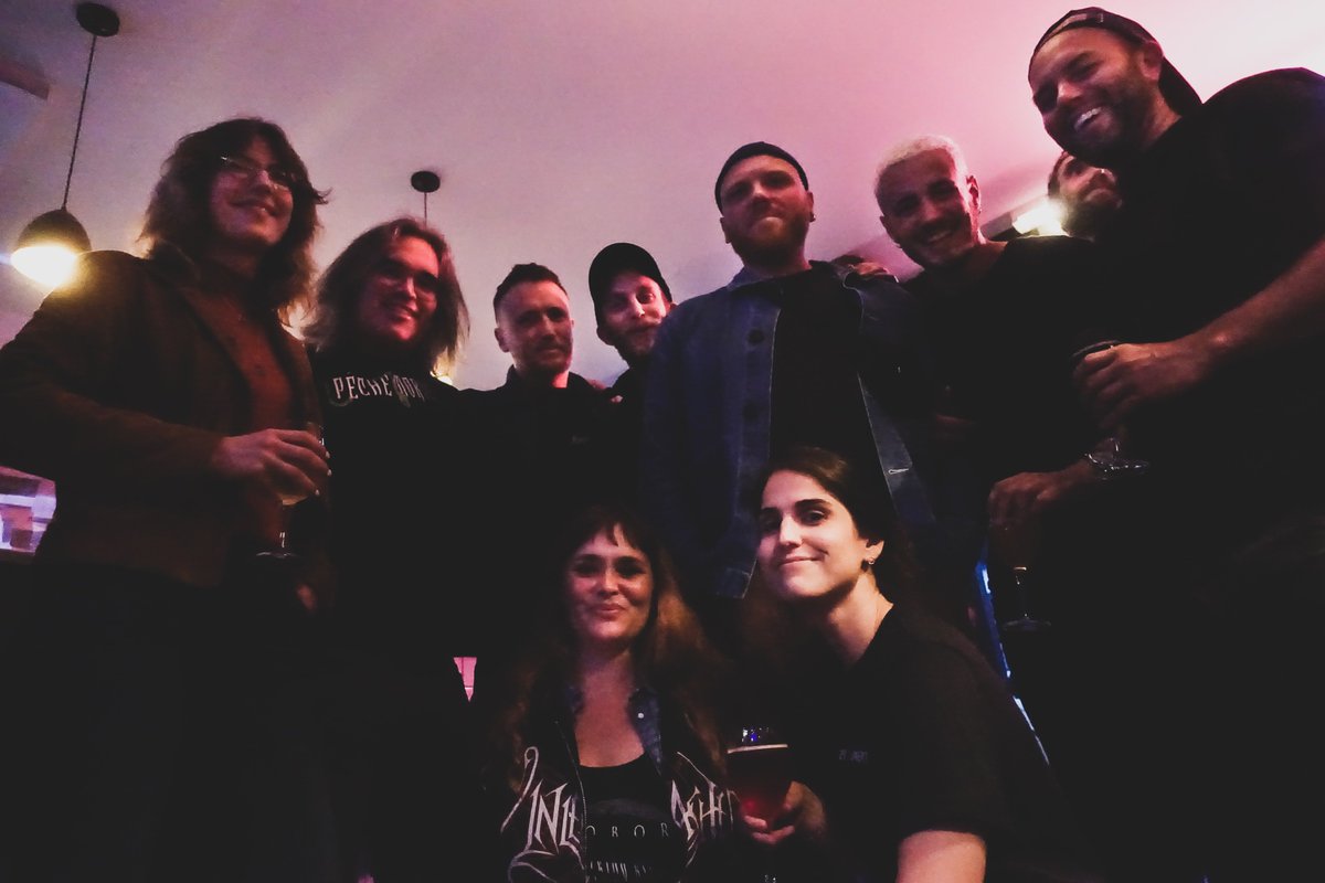 Outland_Bar's tweet photo. L'équipe @Brasseries_DDC pour les magnifiques pression. Thomas pour la vapeur, la belle lumière et la fine sélection. Vous toutes et tous d'être venus si nombreux. Merci.

#CraftBeer #WorthSeeing https://t.co/fd5J33ZxoD