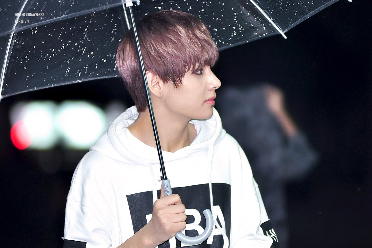 winterVerry1230's tweet photo. ❄🍓벌써 6년 
#태형 #뷔 #태태 #방탄소년단뷔 #Taehyung #BTSV 

#방탄생일ㅊㅋ #6YearsWithOurHomeBTS

@BTS_twt I miss baby Tae🍼🐯 조금 늦었지만...6주년 축하해!! 앞으로도 응원해 💜💜 https://t.co/Wok7k0NuTn