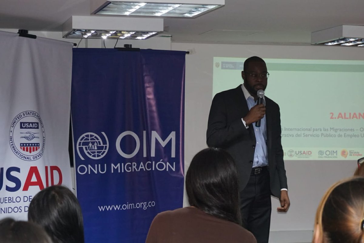 OIMColombia's tweet photo. En #Cali agencias públicas y privadas de empleo participan de socialización del modelo de inclusión laboral y ruta de empleo con enfoque étnico, proceso que nace de la alianza entre #ProgramaInclusionParaLaPaz de @USAID_Colombia implementado por @OIMColombia con @ServiciodEmpleo https://t.co/w7Bv13Frov