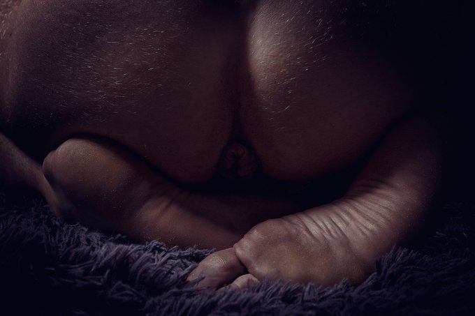 Начало 3 части фотокниги &ldquo;RED ROOM&rdquo; положено. Заявки на участие в проекте с фотографиями и параметрами