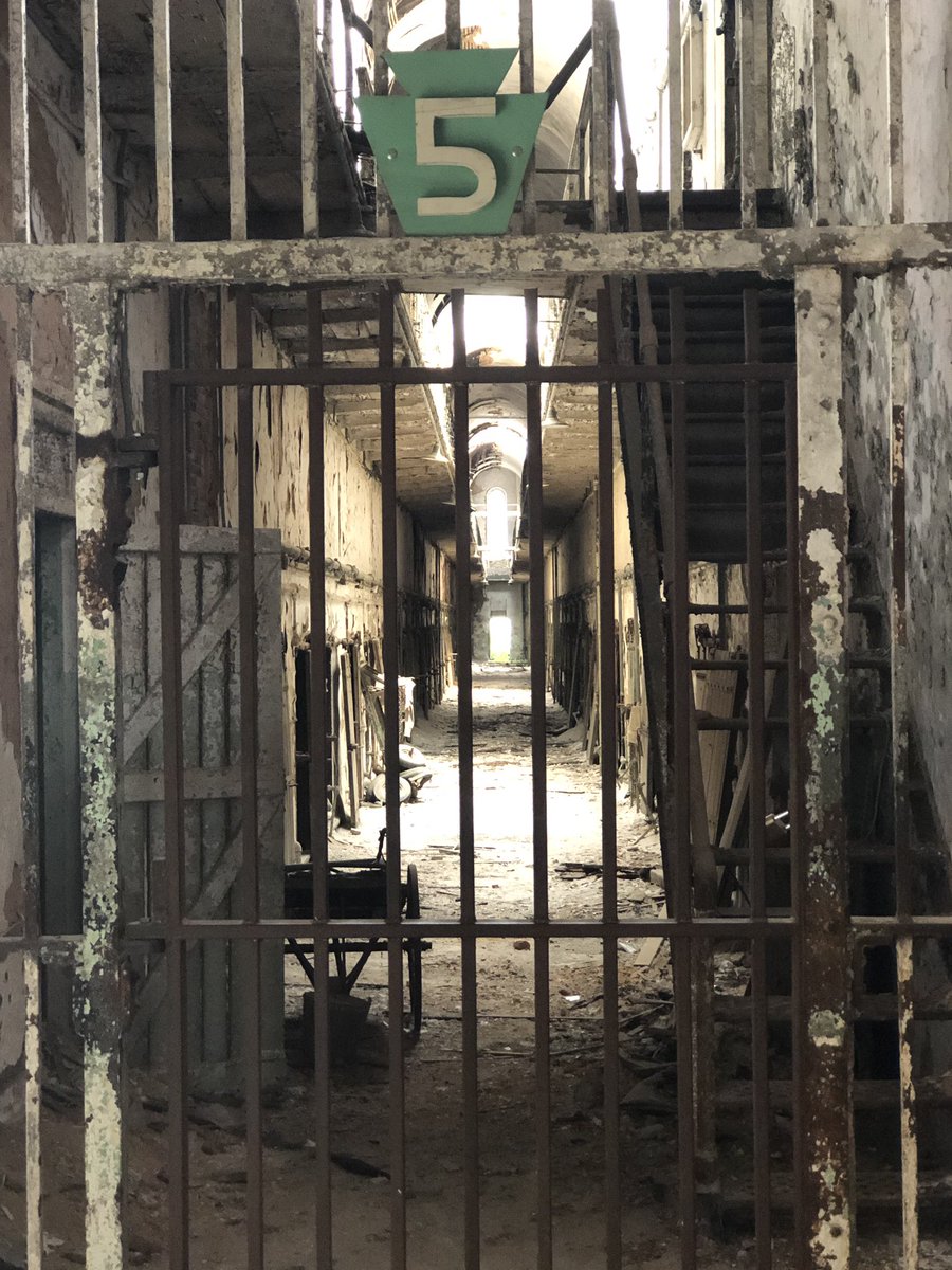 MTL_RobertsHMS's tweet photo. 7th graders had the opportunity to walk around and check out the Eastern State Penitentiary. Every group had their own personal tour guide. We learned so much about the history, backgrounds of the inmates and lots of cool and interesting facts #FieldTrip https://t.co/ZYu2b4kb3Q