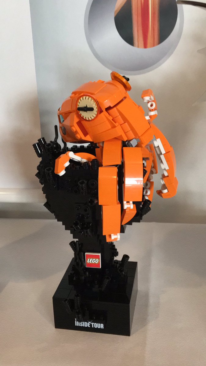 LEGO_Nabii's tweet photo. Octopus trophy by Olly! https://t.co/MOHrdCGknp