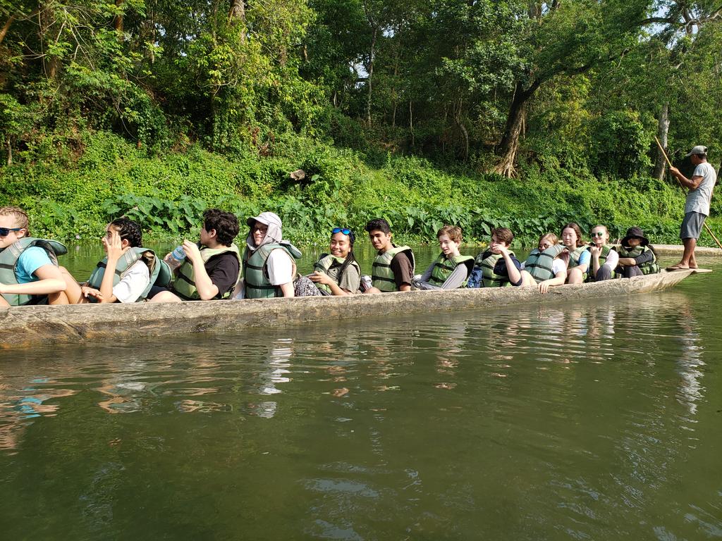 HighSchoolBISC's tweet image. Canoeing down the Rapathi river #BISCSLNepal #NAEBeAmbitious #NAEExpeditions @BISCSouthLoop