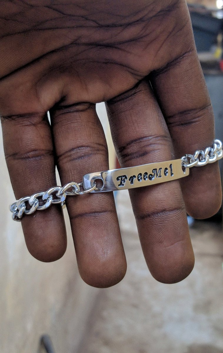 infinite__glam's tweet photo. Father's Day is here, what are you waiting for loves. #Father'sday #beads #ankara #Perfect_gift #perfection #customjewelry #handmadejewelry #leather #rustfree https://t.co/3KAfnG5WHX