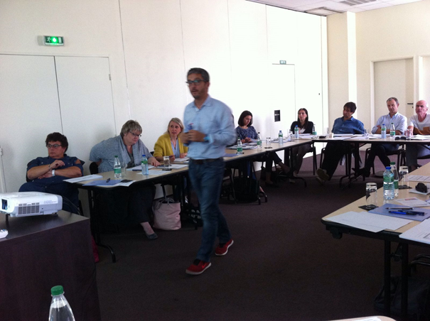 UFSBD's tweet photo. Formation Continue Professionelle @Ufsbd à @ClermontFd : des praticiens intéressés par le thème "Prescriptions Médicamenteuses en médecine bucco-dentaire : comment prescrire au mieux !" une formation interactive et dense #EvolutionDesPratiques Bravo au formateur @VianneyDescroix https://t.co/MM6ZFR55Wf
