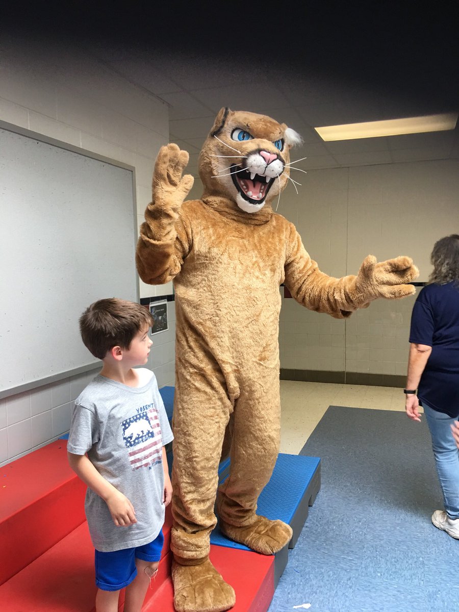 Smith2Robin's tweet photo. EOY Party in Kindergarten. Have a great summer ! @PThiessen_LCPS https://t.co/gkyAgqCTUN