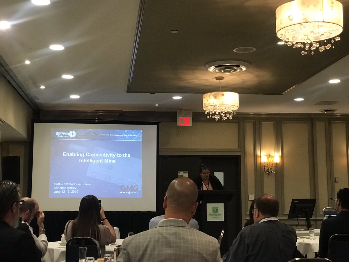 AliciaWoodsCG's tweet image. Gaining communications knowledge from Shannon Katary of @maestro_mine at @GMGorg @CIMorg Sudbury Forum - Explore The #FutureofMining #AutonomousMining #ElectricMine #AI
