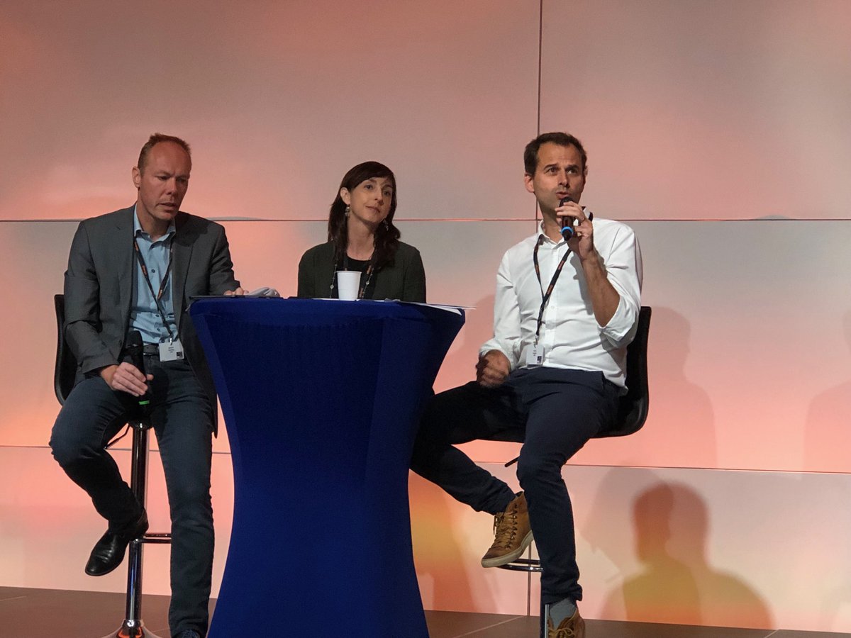 Ehrhardt0211's tweet photo. Séminaire managers UI NdF day2: présentations dynamiques,interactives, mises en situation de nos priorités #FTTH, # maille et ancrage territorial, #compétences managériales. Merci à nos invités ⁦@Olivier_Mast⁩ ⁦@laetitia_orsini⁩ ⁦@kwasi⁩ ⁦@RactMadoux⁩ https://t.co/H1JY7Wsyxs