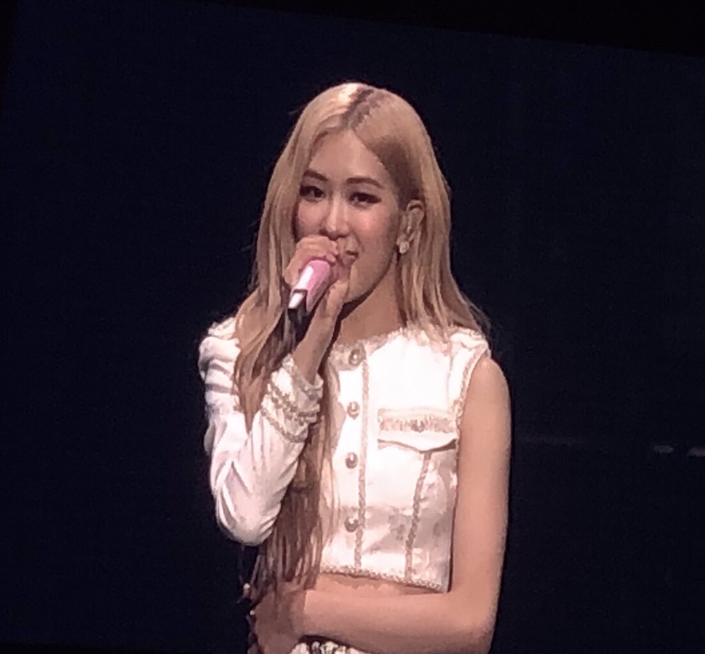 roseannepix's tweet photo. This is HAPPINESS

#RoséYouMadeIt
#BLACKPINKinMelbourne https://t.co/Omaqwi7LRi